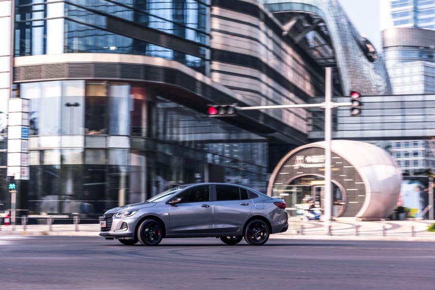 新科沃兹RedlineVS新桑塔纳，潮流和经典你选哪个？