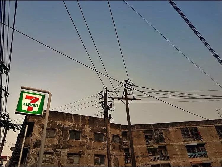 跟着逍遥玩转普吉：值得收藏的海岛购物攻略，买买买更惬意