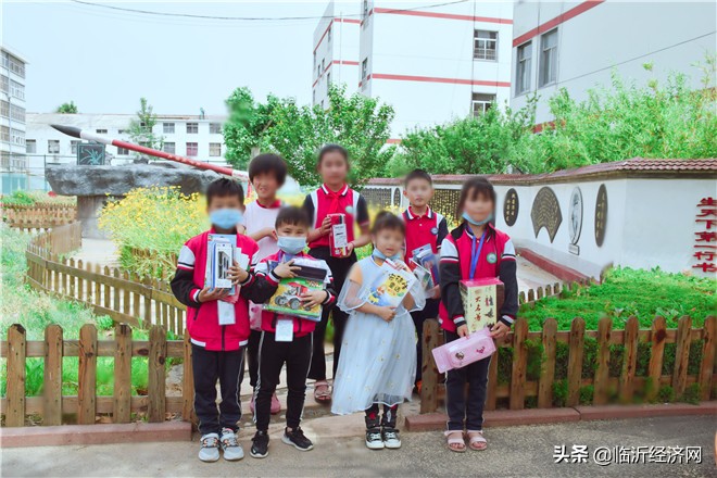 圆梦微心愿关爱留守儿童活动,心愿贺卡小学生