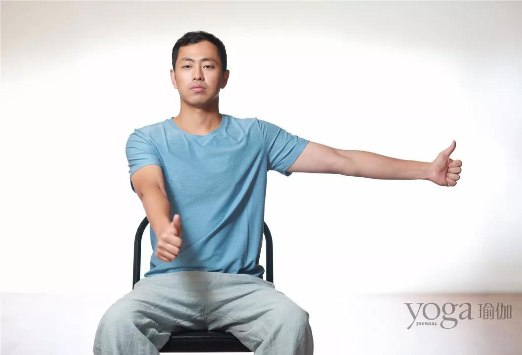 王昱珩水哥眼睛,水哥王昱珩牙齿矫正