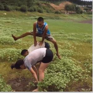 搞笑白色连衣裙视频,搞笑gif第356期