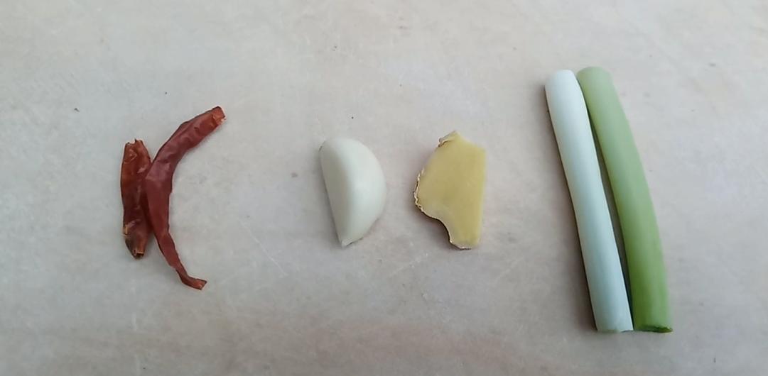 美食家常菜韭菜炒河虾太好吃了,精品菜谱韭菜炒河虾的做法