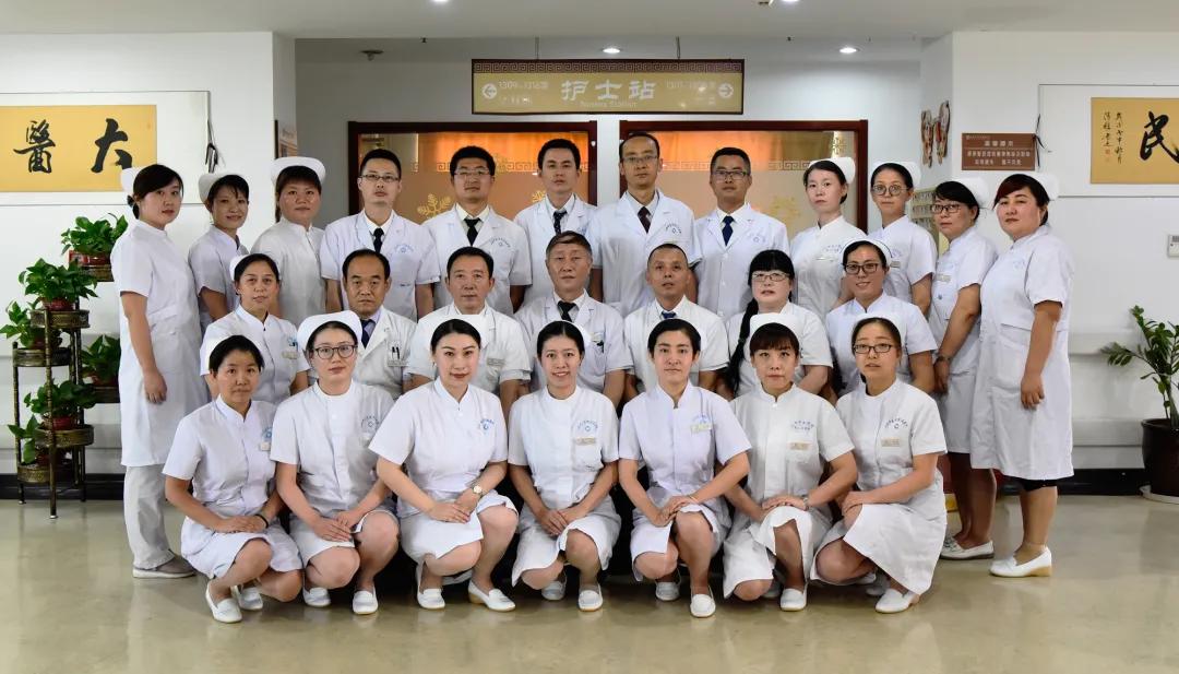 你能抵挡夏日美食的诱惑吗？做到饮食有节，预防胆结石折磨