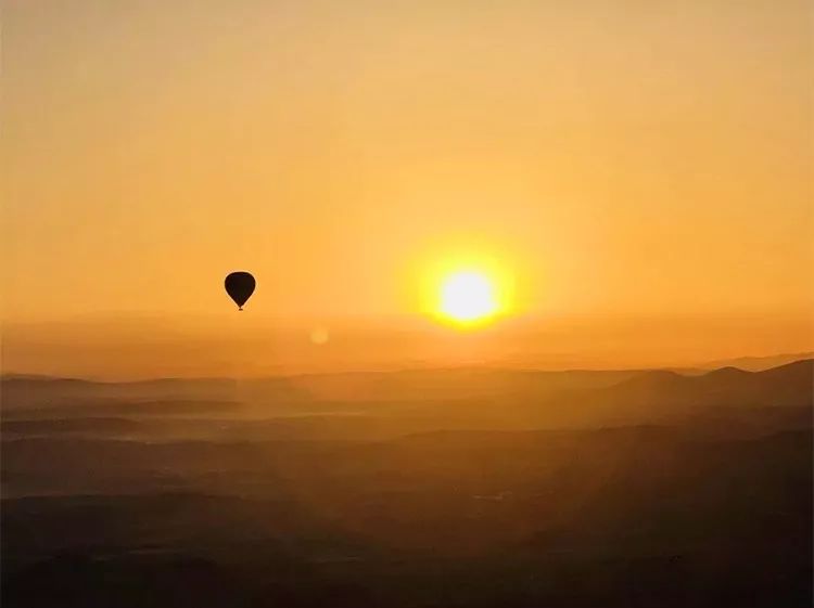 「东郊」5万人民币能干嘛？而我却能带你周游世界！