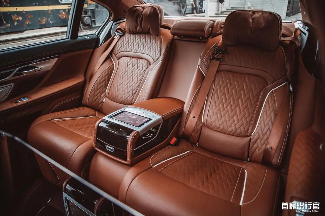 一台宝马740,一辆宝马740