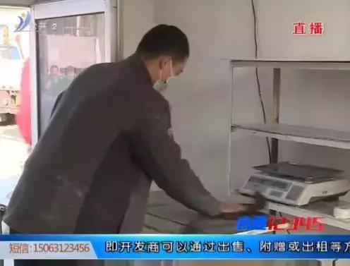 一女子走进威海这家面条加工作坊，恶心的不行！脏乱差的面条加工作坊被查封