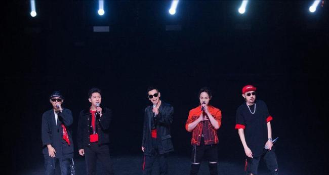 “一公”结束,哥哥们各自精彩,八个部落的队长,谁最受欢迎呢?