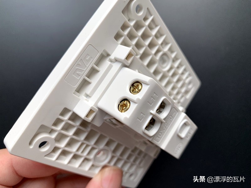 雷士n25超薄开关怎么安装,雷士照明nvc怎么拆视频