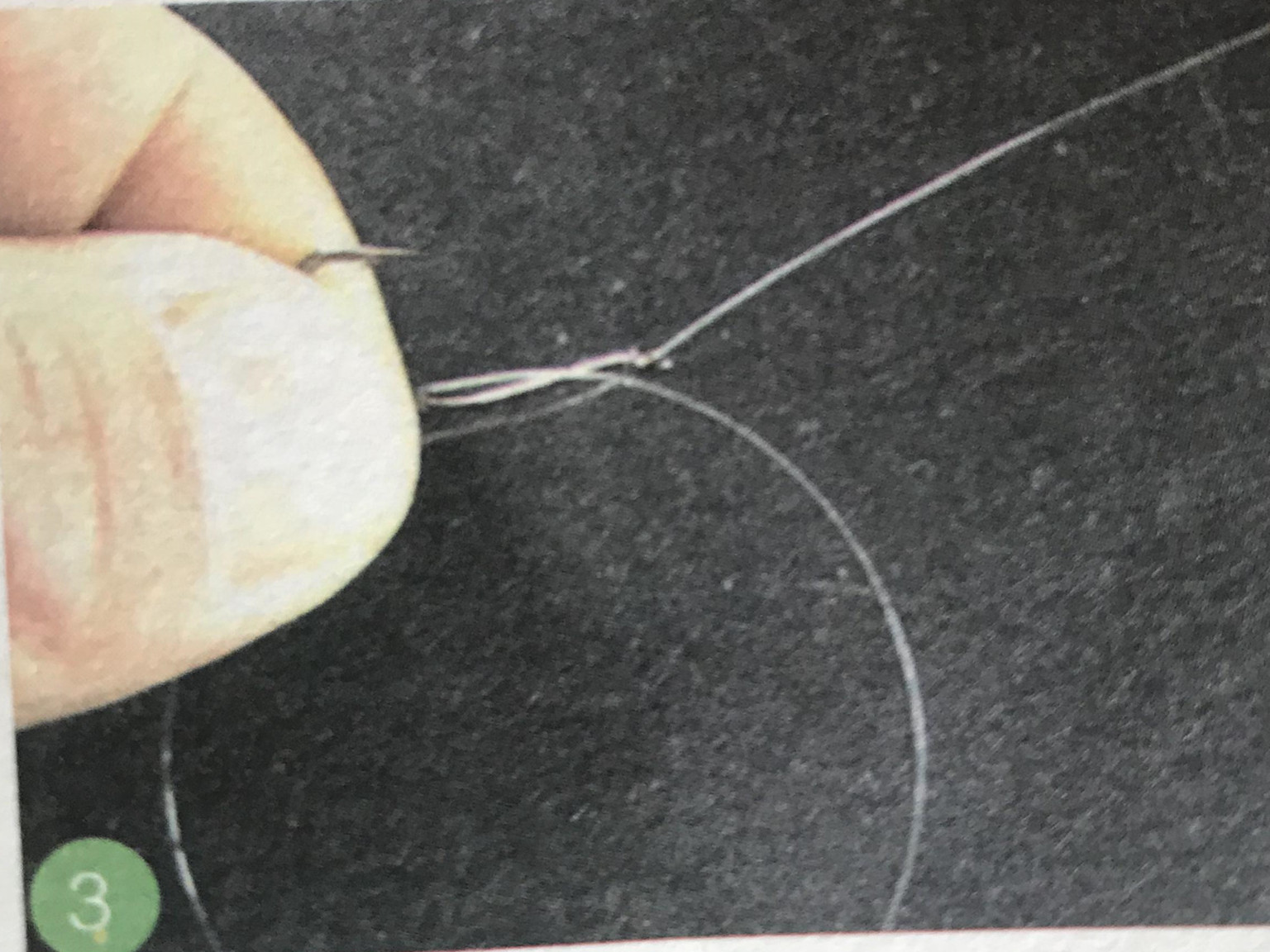 钓鱼绑钩方法教程图解,如何绑鱼钩鱼线打结方法图解