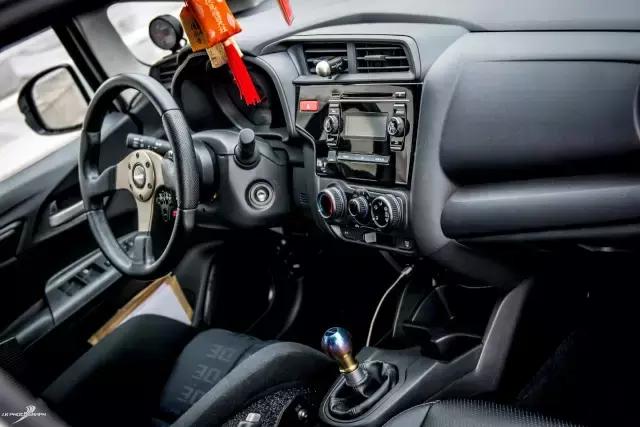 最好看的飞度gk5,平民超跑王位交替新评本田飞度gk5