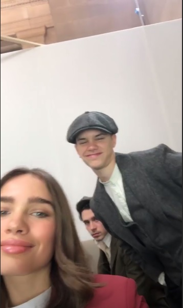 贝小七时装秀完整版,贝小七巴黎世家秀