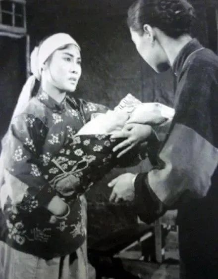 郭兰英苦难童年,郭兰英讲述自己的童年人生