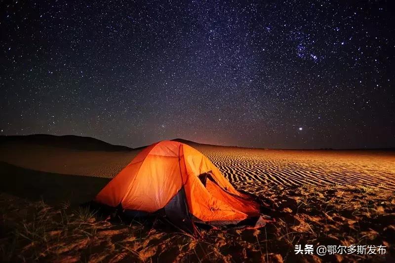 中国可以夜晚看星星的沙漠,迪拜沙漠与大海交汇的奇观