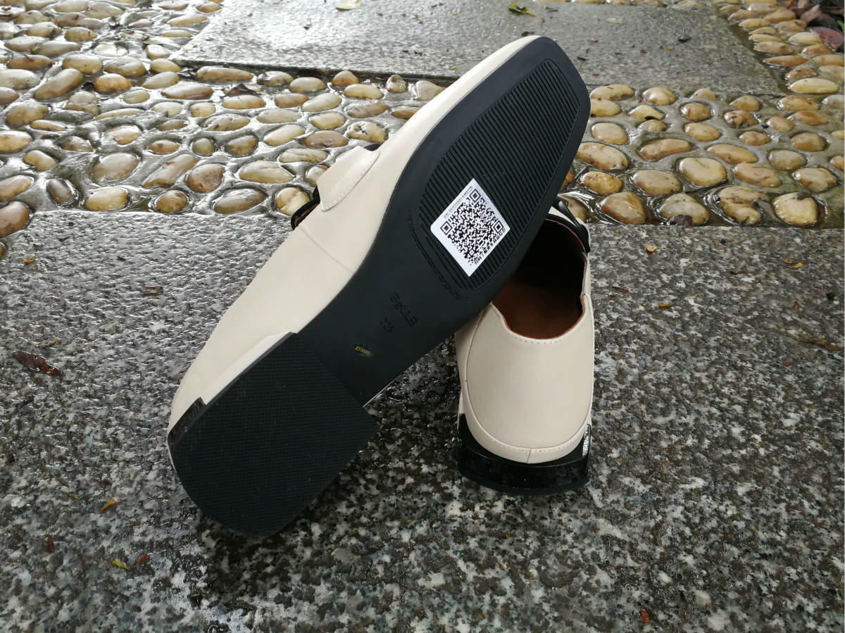 百丽的鞋子怎么样，百丽2019女复古乐福鞋试用介绍