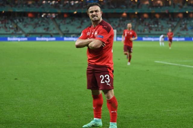 瑞士梅西沙奇里梅开二度,利物浦曼联沙奇里梅开二度