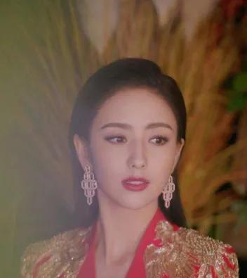 佟丽娅，恭喜离婚