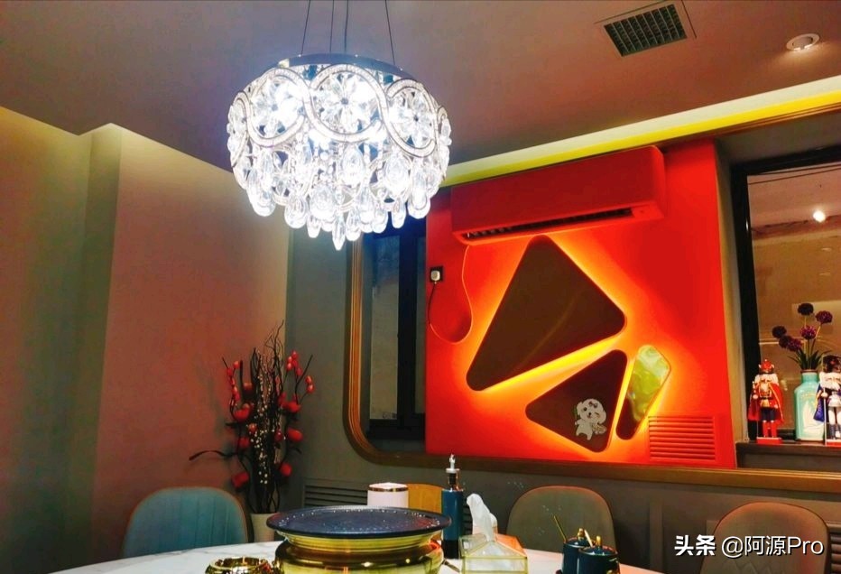 哈尔滨有上百家串店，凭什么他家天天排队，好像吃串不要钱似的！