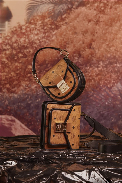 最适合喝的秋天的第一杯奶茶,这才是秋天第一杯奶茶该有的样子