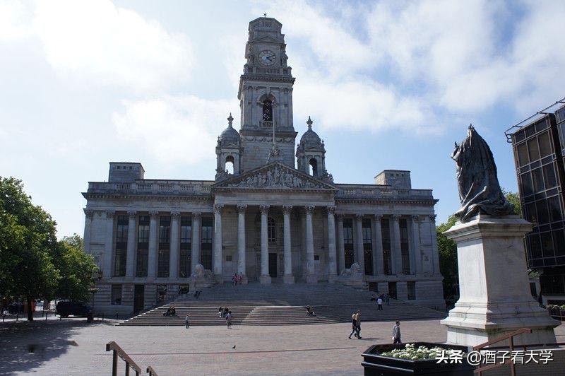 坐落在海军基地、曾策划过诺曼底登陆战之地的大学！