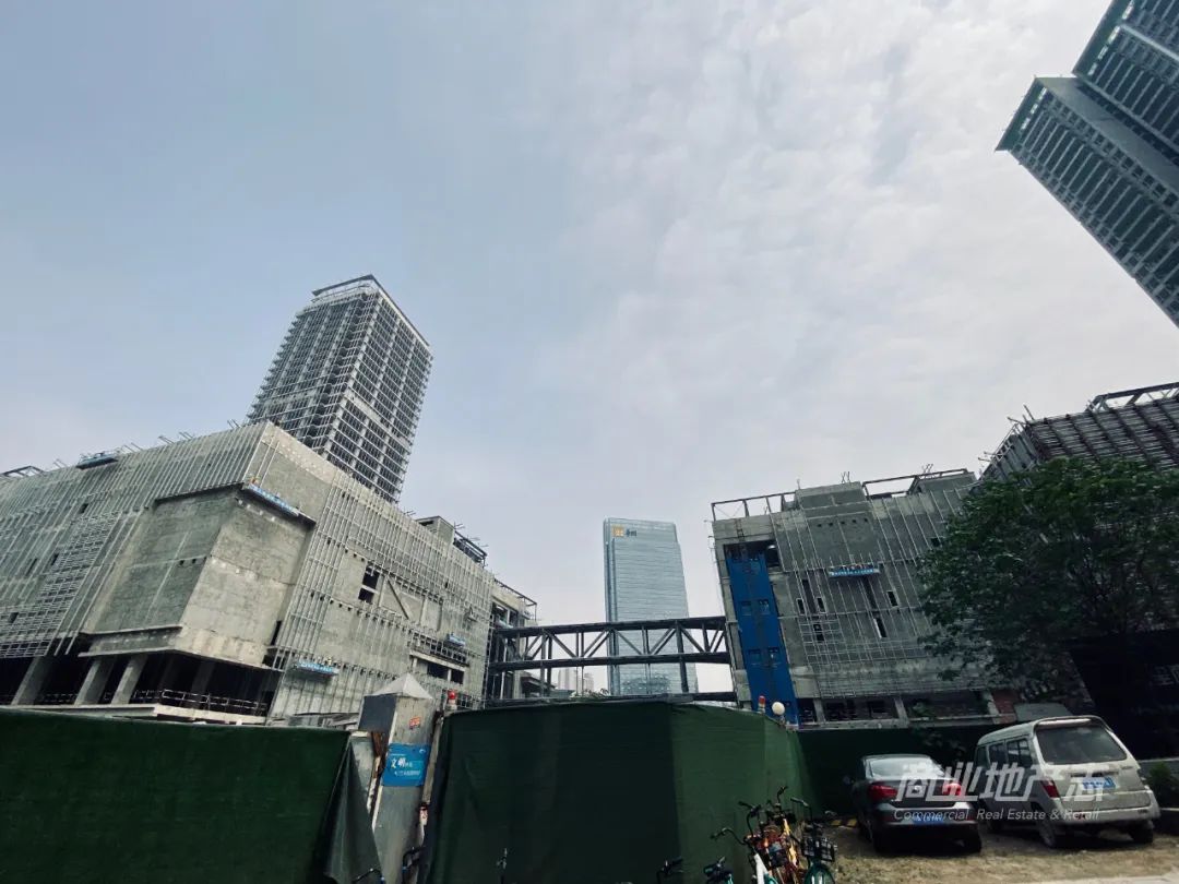 成都万象城线下观赛,成都万象城二期奇幻森林