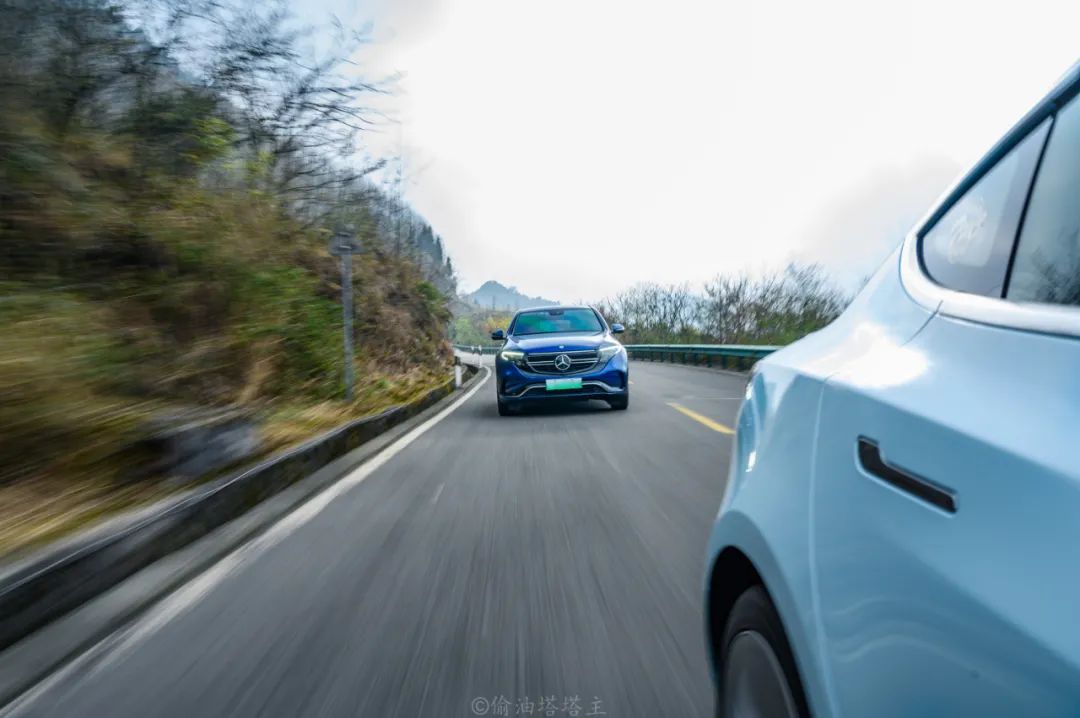 奔驰eqc400好还是350好,奔驰eqc400实际续航是多少