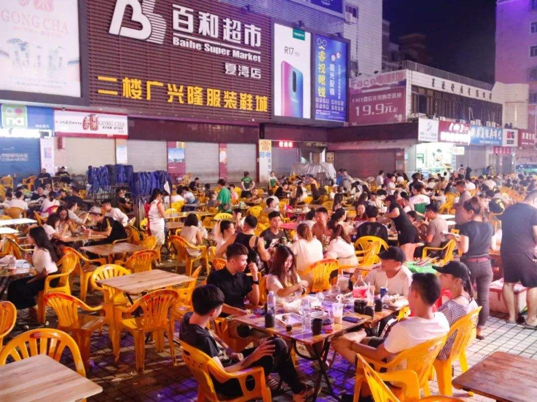 珠海和澳门一河之隔,珠海号称百岛之城