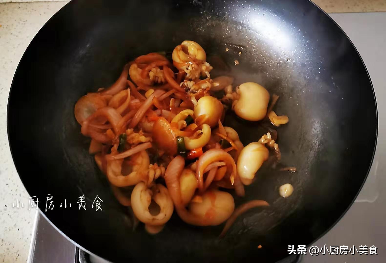 元宵节出不了门，用这调料做道海鲜菜，家人都说好吃，一点也不腥