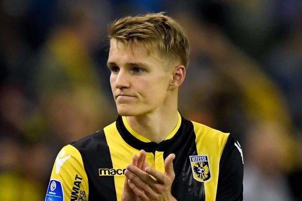 梅西武磊回归训练场,梅西沉肩过人武磊