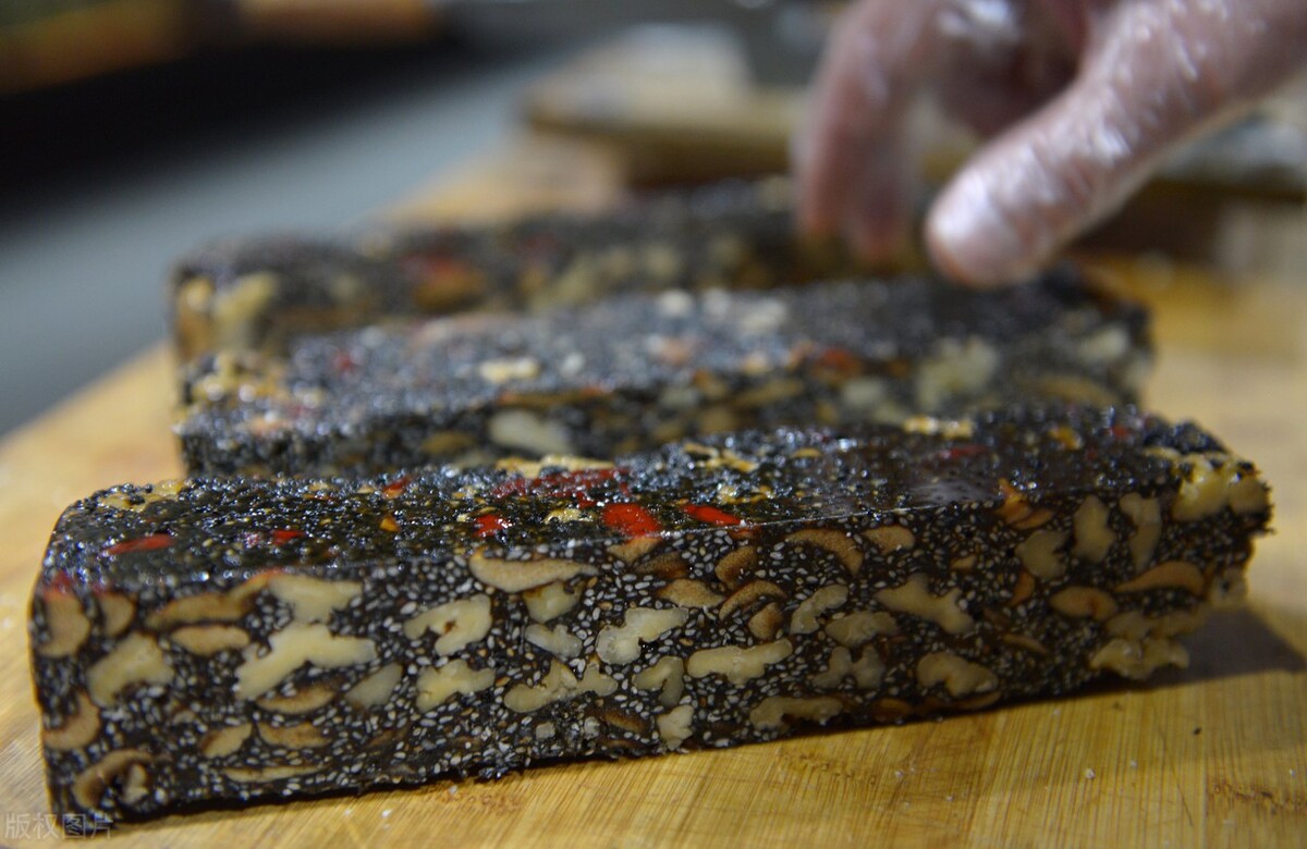 吃榴莲和什么不能一起吃,吃榴莲不能和什么一起吃