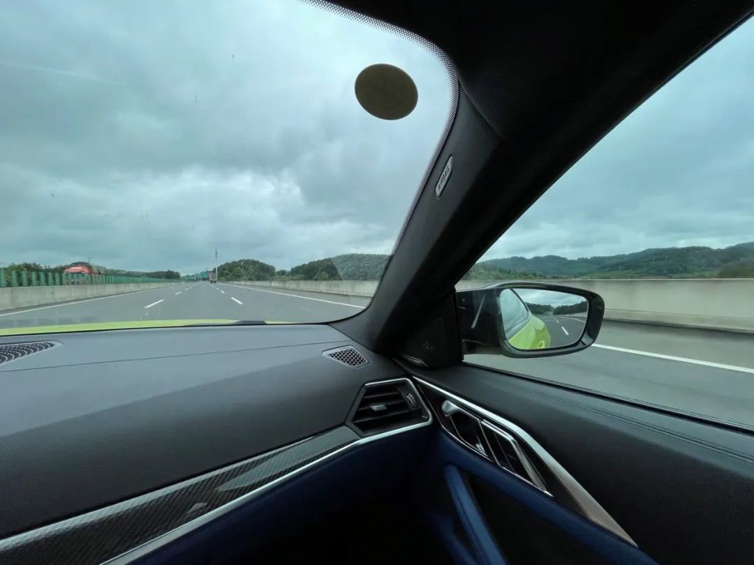 新一代宝马m4谍照曝光,驱车2000多公里回老家过程