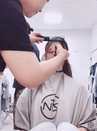 她大概是女明星中最成功的“美妆博主”