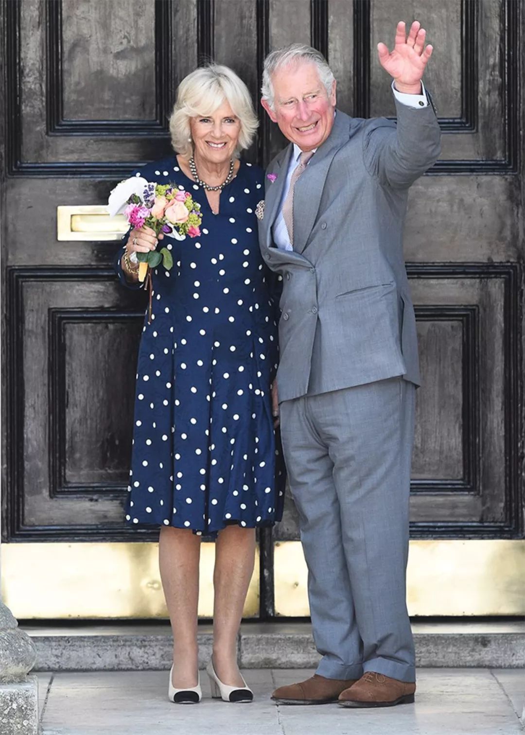 戴安娜王妃穿的什么牌子的鞋,戴安娜穿的什么鞋