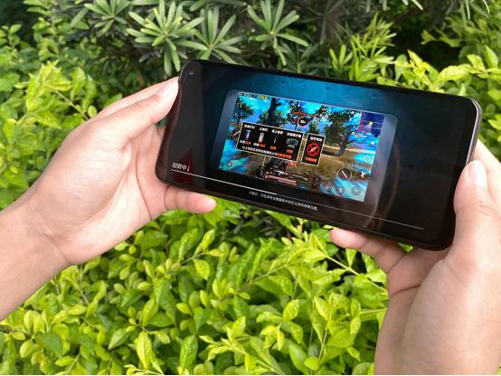 iqooz1评测游戏视频,iqooz1天玑1000plus有多强