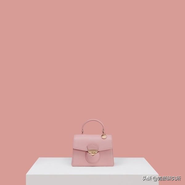 春夏十款必买轻奢包包,轻奢小众品牌包包推荐