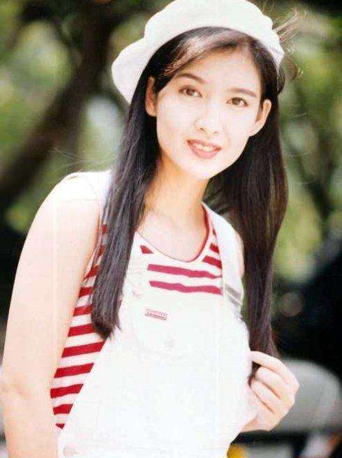 周慧敏三代人的不老女神,周慧敏冻龄女神