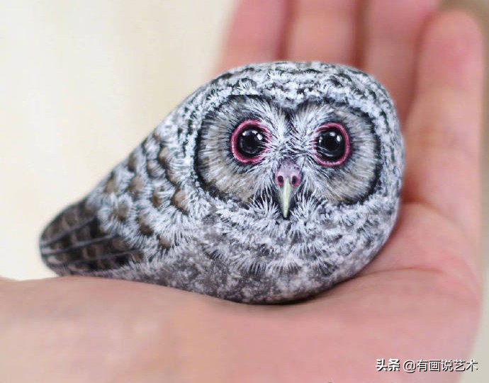 捡石头画风景图,路边随便捡的石头画一个东西