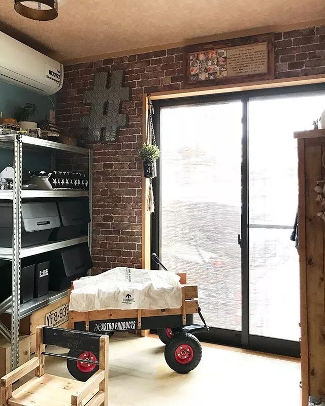 80后夫妇将破旧小宅爆改“复古咖啡厅”，95%家具都是自己打造