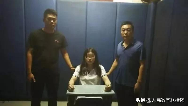 百人“炒股”群，只有一人不是*子骗**！