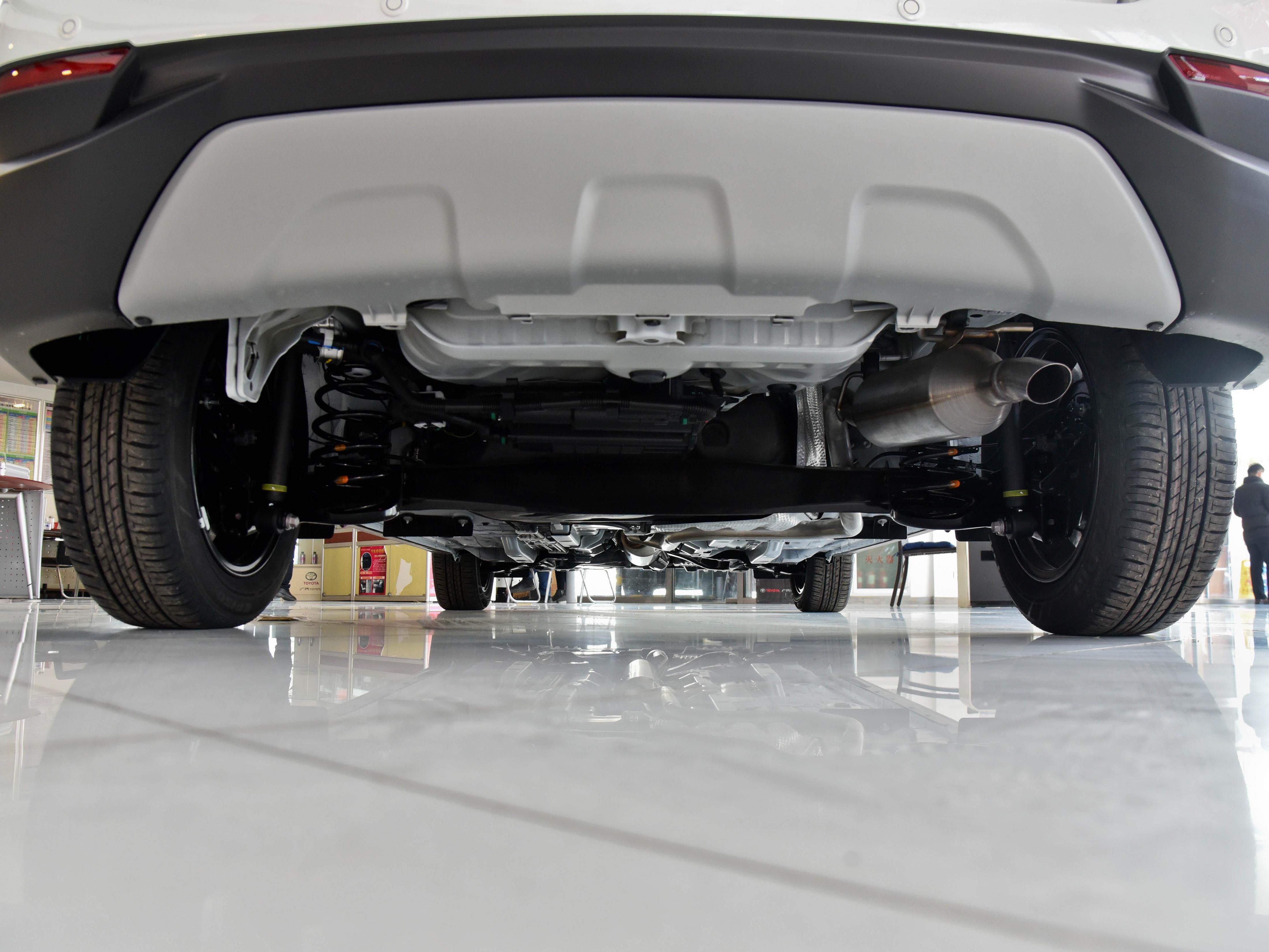 外形好看低油耗汽车排行榜,丰田yarisl致炫1.5t都有哪些功能