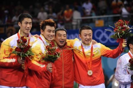 刘国梁教队员怎么打伊藤美诚,刘国梁到底能不能打过瓦尔德内尔