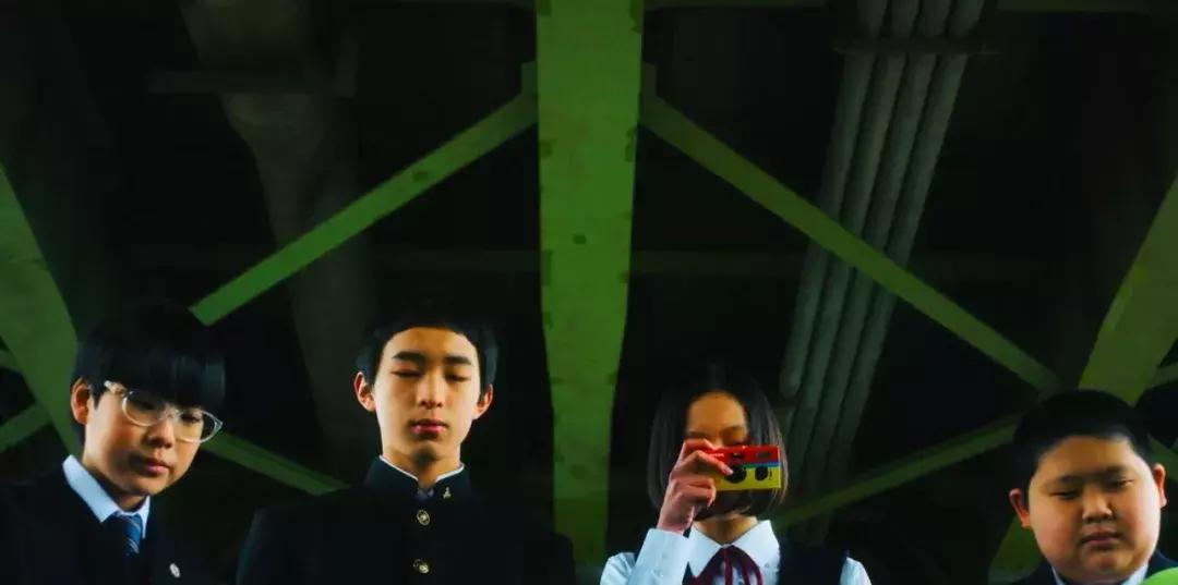 岛国鬼才！就这样，他拍出了年度爆款