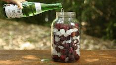 这个季节有了杨梅怎么做杨梅酒,一年一度的杨梅季泡杨梅酒