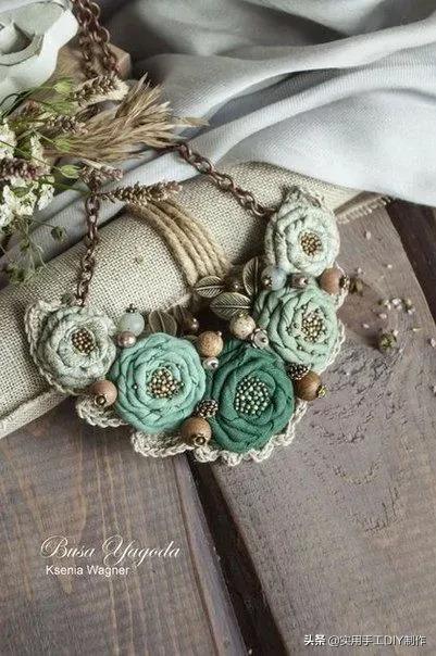 布艺玫瑰花的作品,花朵布艺作品