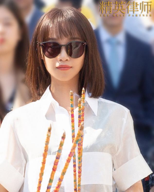 什么人戴眼镜好看不戴眼镜更好看,戴眼镜会比不戴眼镜更好看吗