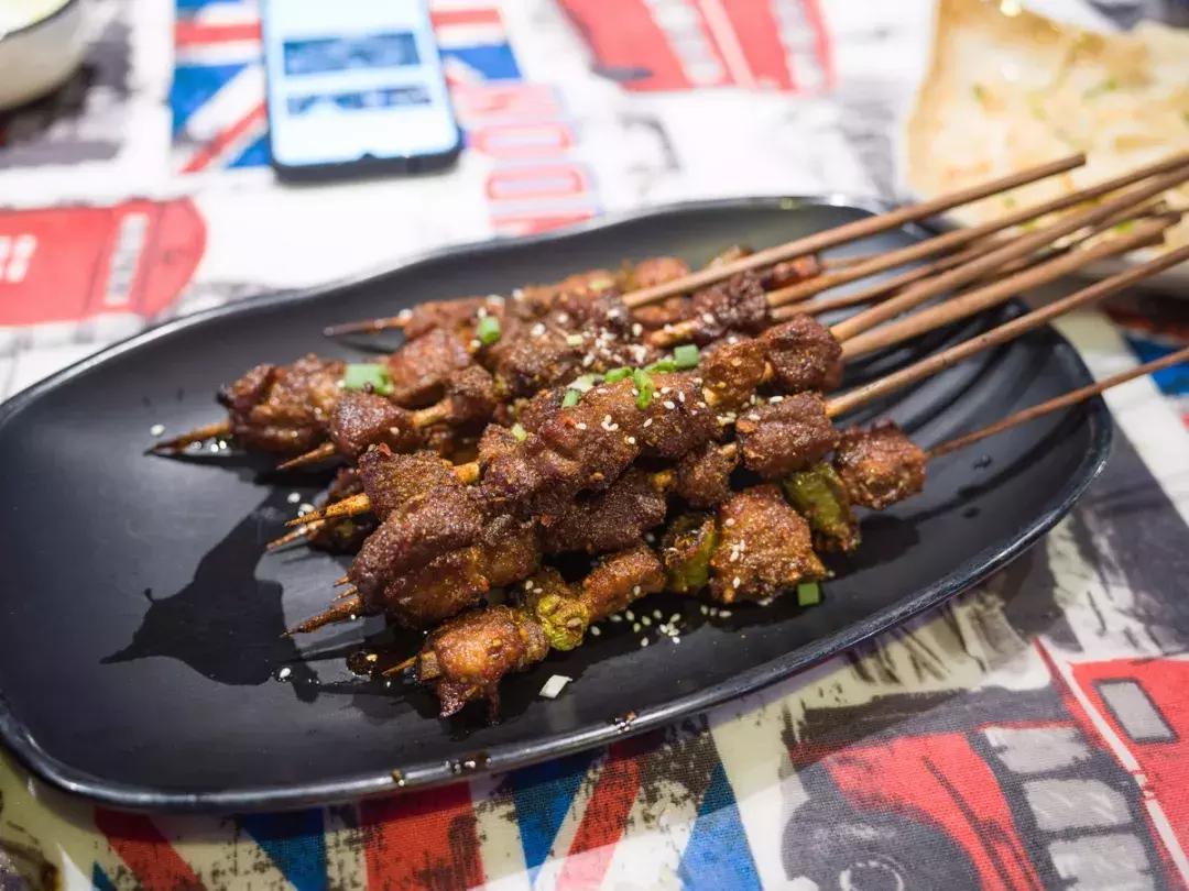 全套下来5000的相机,全套相机1000