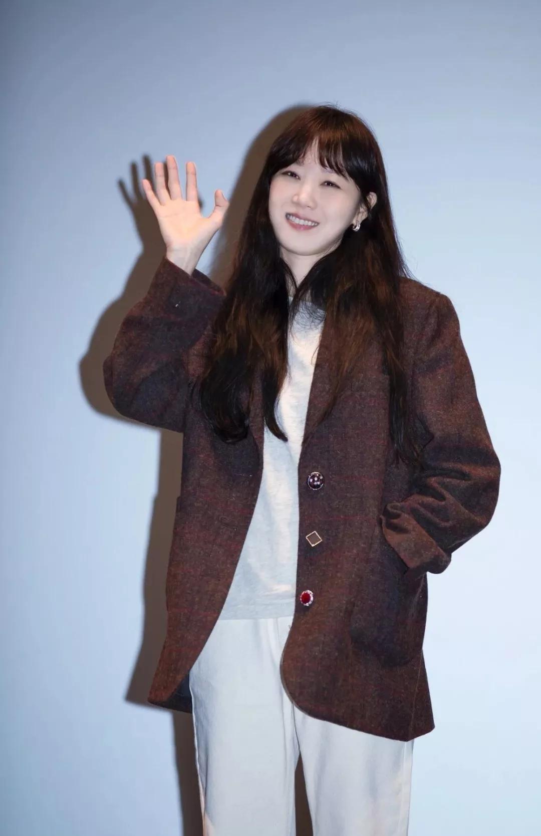 孔孝真同款衬衫豹纹绿色,孔孝真穿搭都是什么品牌