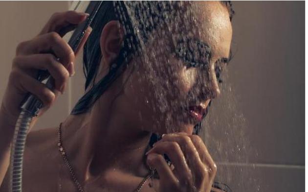 头发又油又打结怎么办,头发又油又痒怎么洗