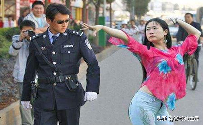 普通人和马云合影,不要和警察叔叔拍照