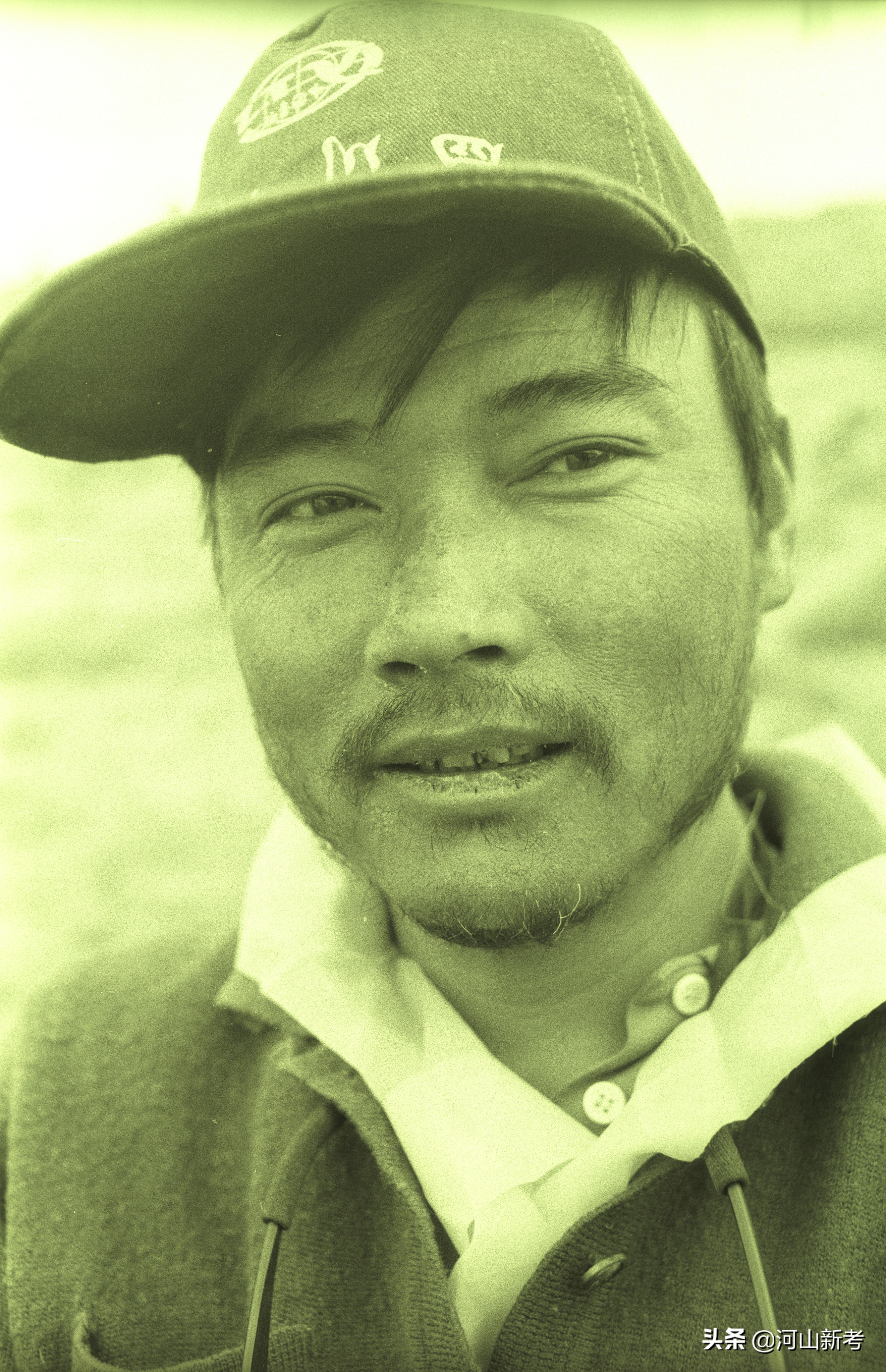 二十个男人和一条江（附：每个队员大头照）