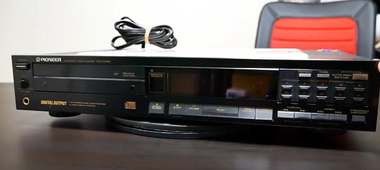 先锋pd-t07cd机拆解,先锋cd机不出仓又没读碟什么原因